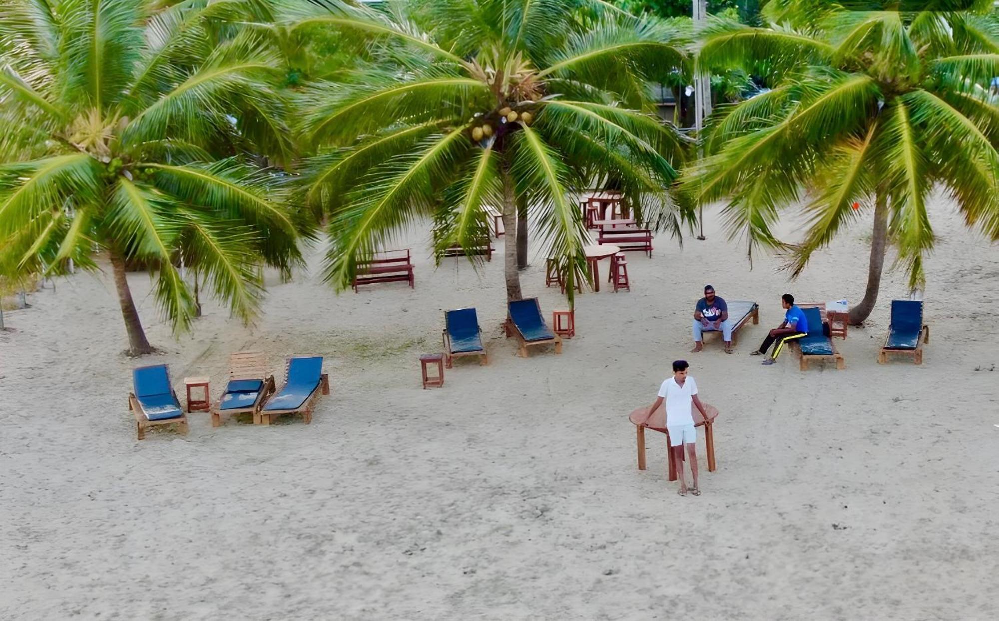 Aqua Marine Beach Hotel Kalkudah  Luaran gambar