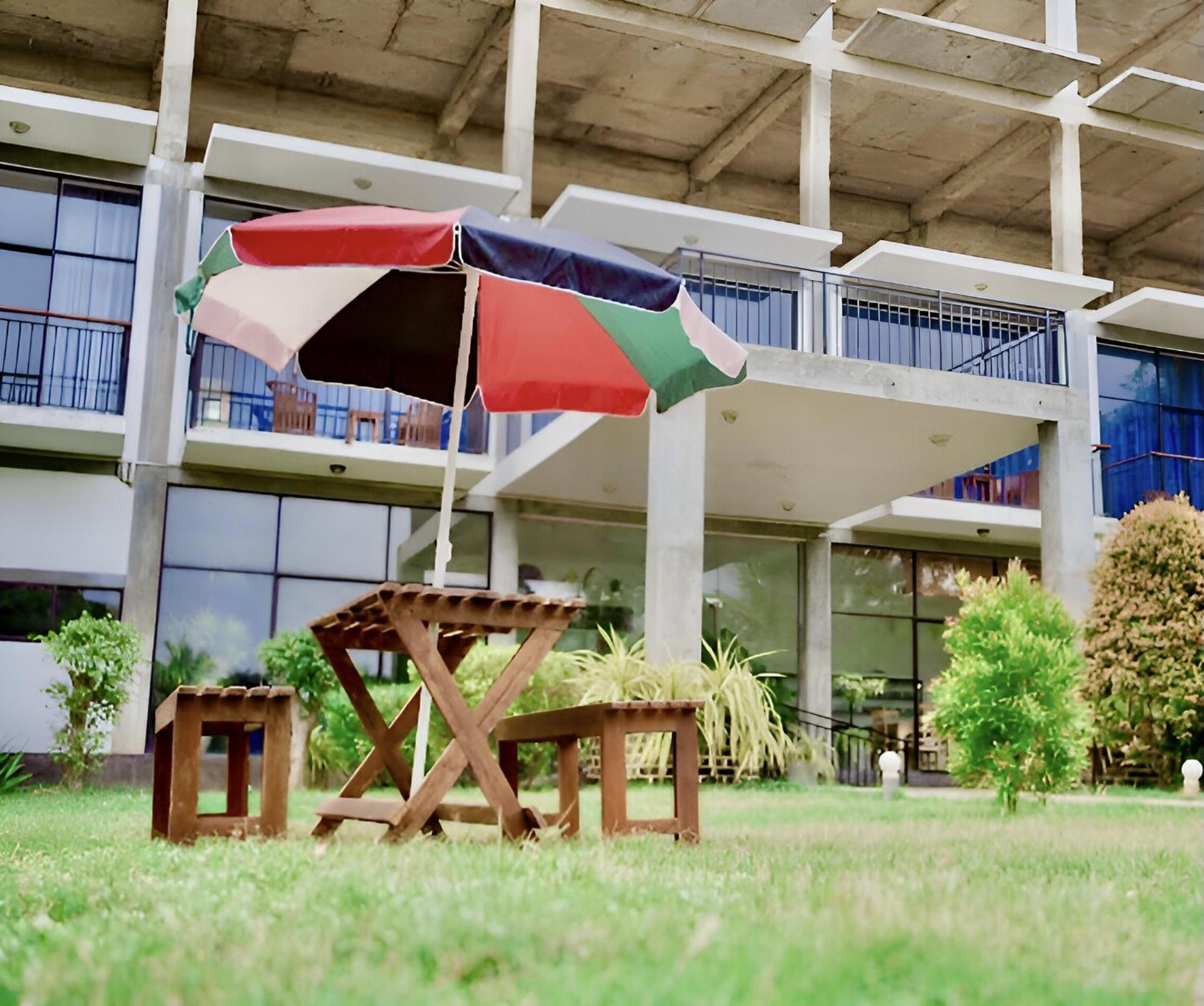Aqua Marine Beach Hotel Kalkudah  Luaran gambar